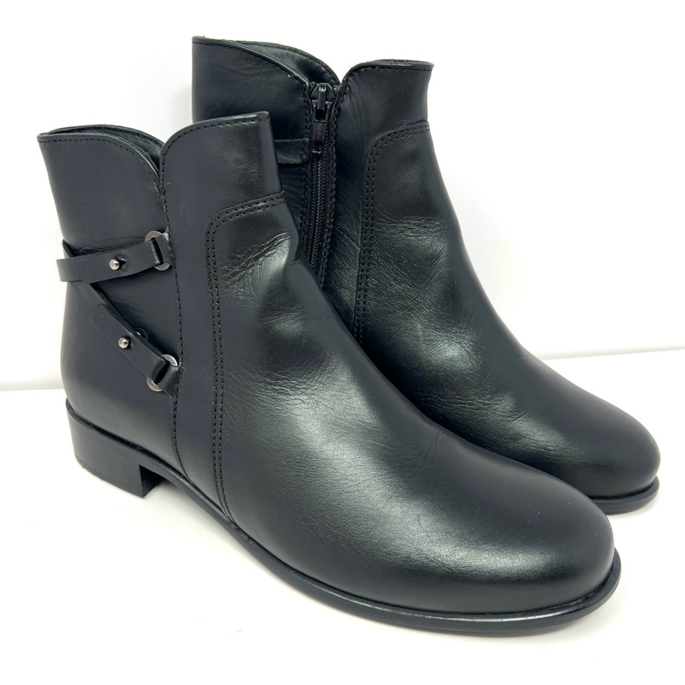 La CANADIENNE Black Leather Ankle Boots
